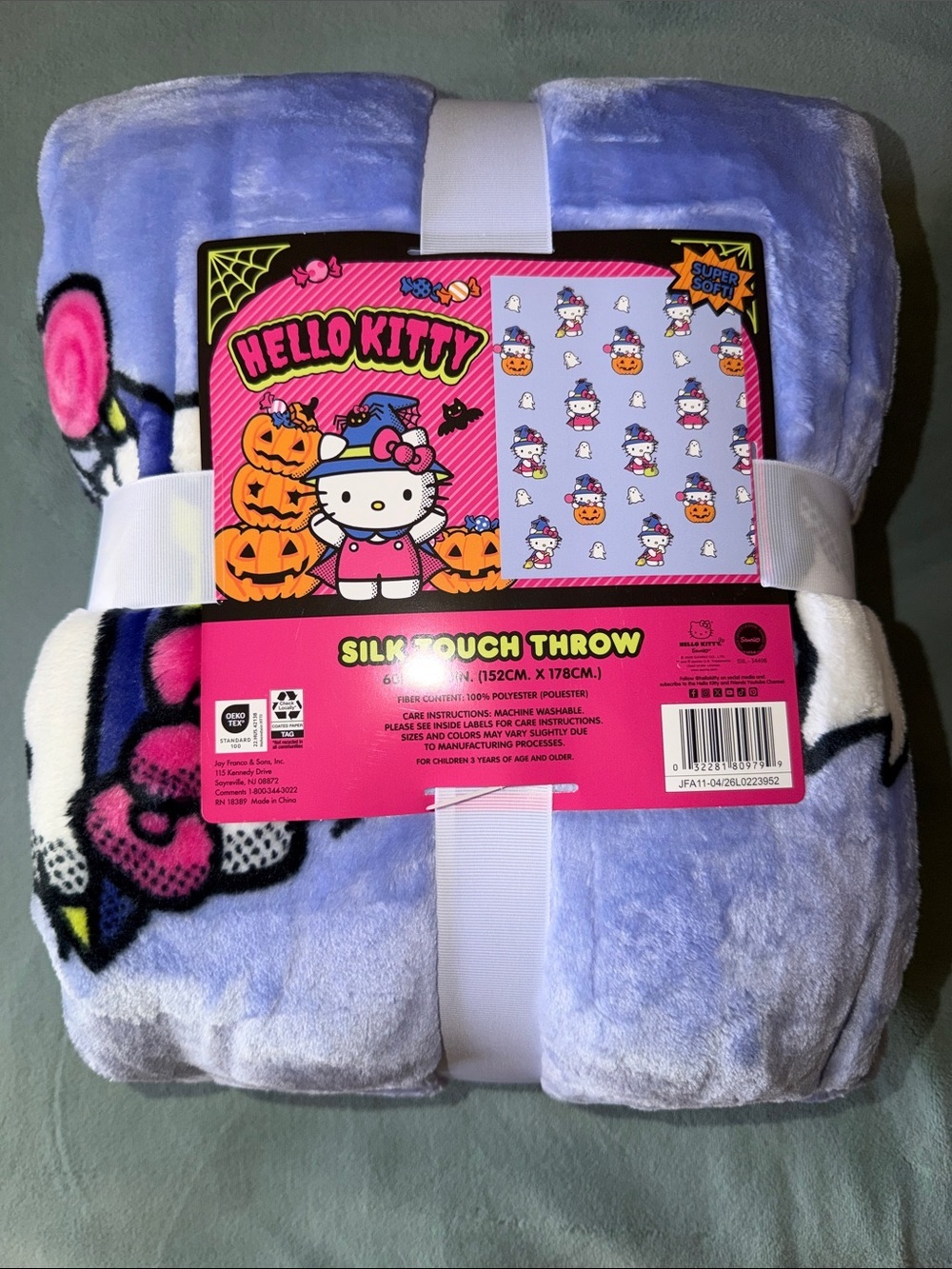 Hello Kitty Halloween Plush Throw - Lavender, Pink & White - Picture 3 of 9
